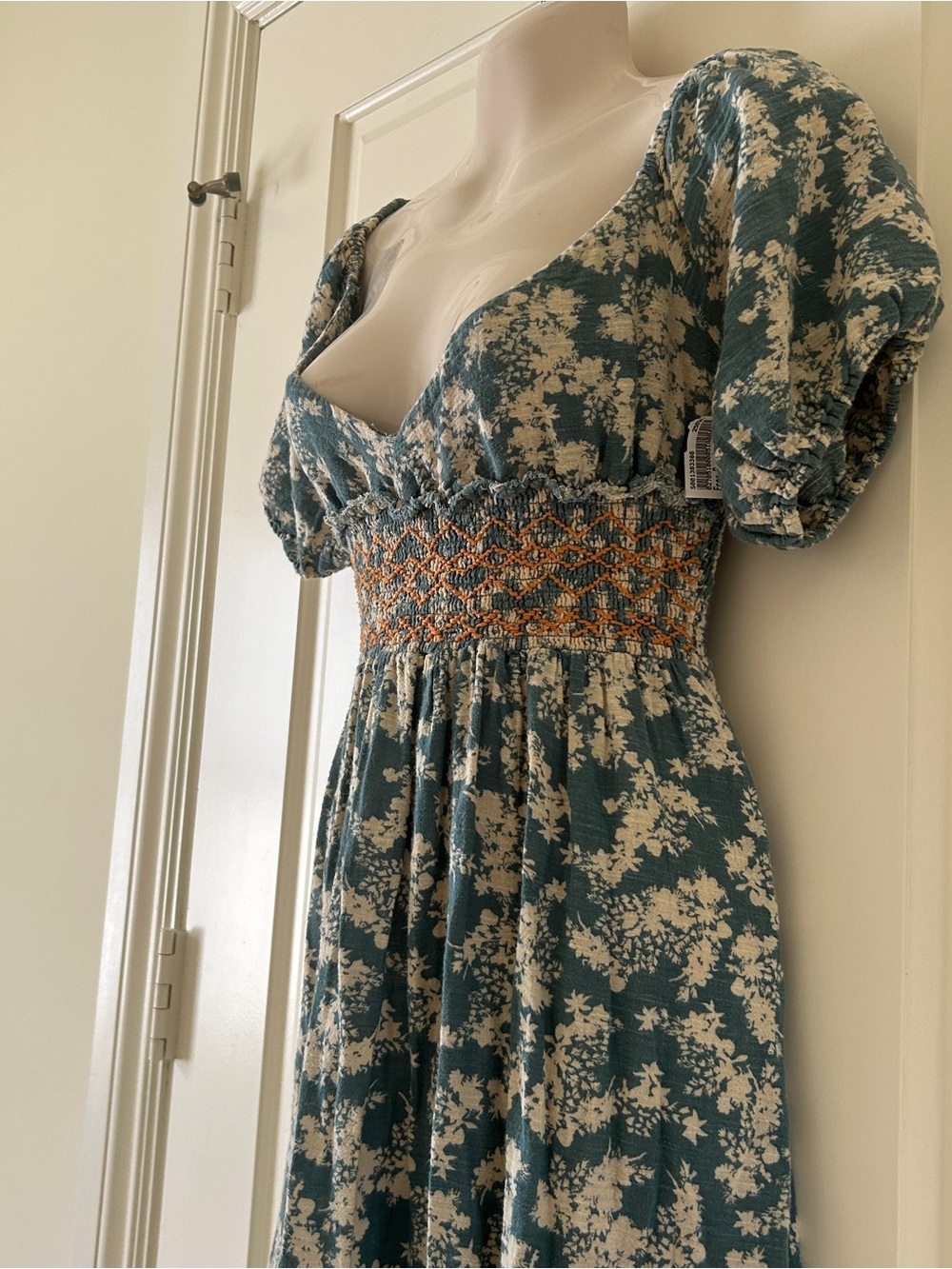 FREE PEOPLE "Ellie" Teal/Cream Floral Boho Puff Sleeve Dress, Size S,  W/Defect - Picture 3 of 9